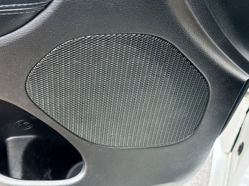 Used 2018 Jeep Grand Cherokee Altitude image 20