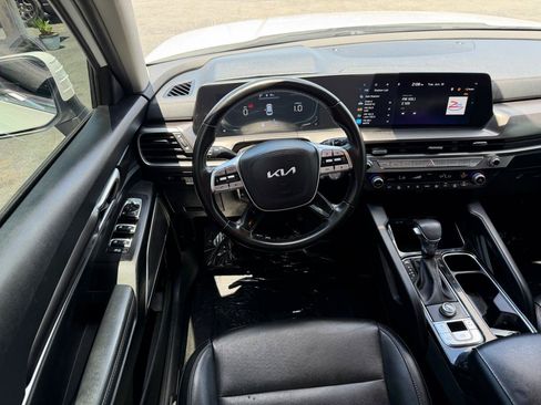 Used 2023 Kia Telluride LX FWD image 15