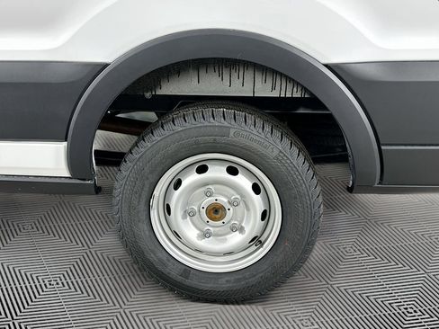 New 2025 Ford Transit 250 Low Roof RWD image 15