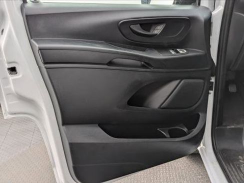 Used 2019 Mercedes-Benz Metris w/ Convenience Package image 13