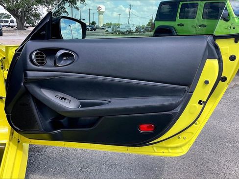 Used 2024 Nissan Z Performance w/ Floor Mat Package RWD image 25