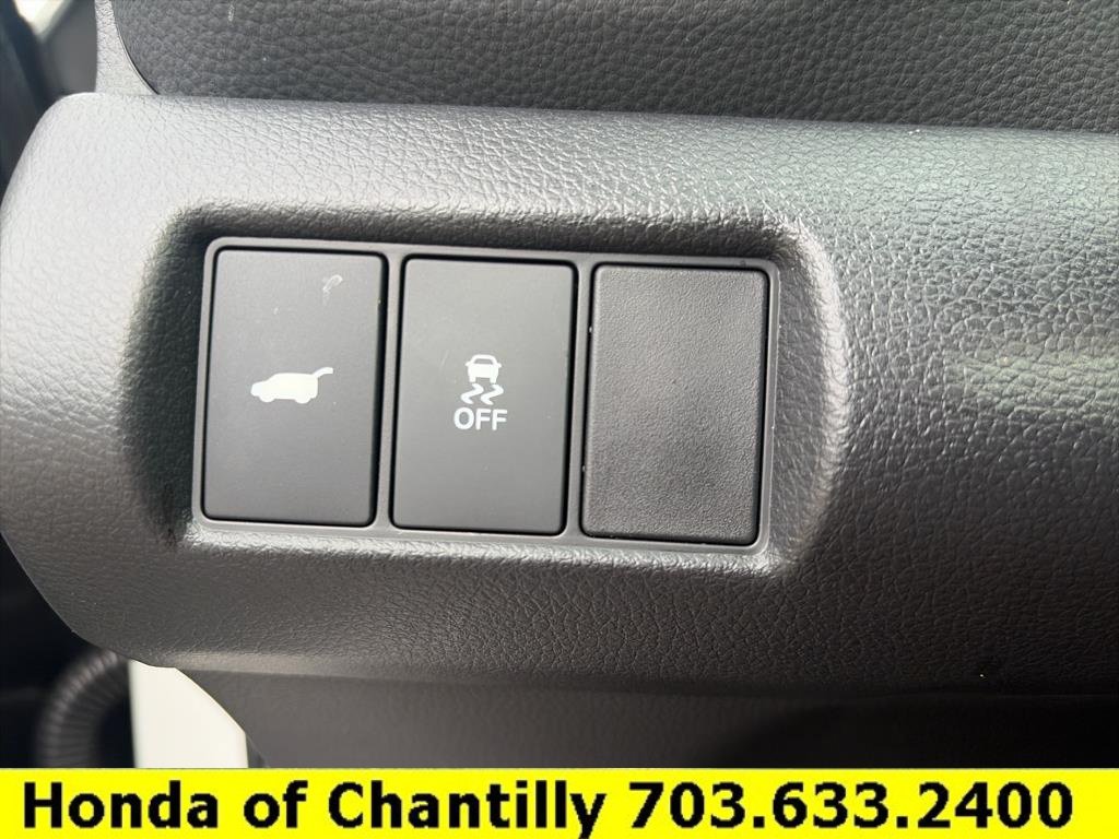 Certified 2025 Honda Pilot Touring image 17