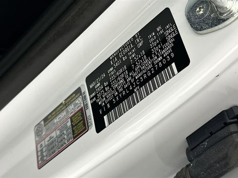 Used 2024 Kia Sorento S image 12