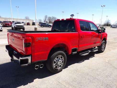 Used 2024 Ford F350 Lariat AWD/4WD image 9