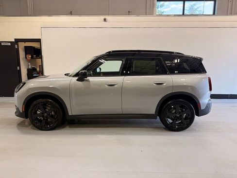 Used 2025 MINI Cooper Countryman S image 2