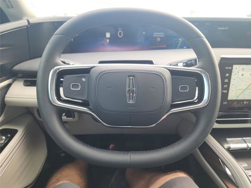 New 2026 Lincoln Nautilus Premier image 30