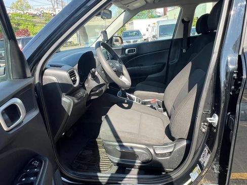 Used 2020 Hyundai Venue SE FWD image 27