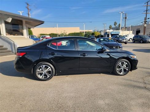 Used 2022 Nissan Sentra SV image 3