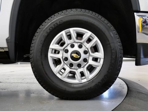 Used 2021 Chevrolet Silverado 2500 LT w/ Convenience Package AWD/4WD image 32