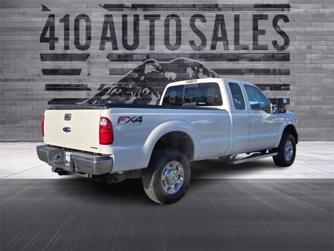 Used 2014 Ford F350 Lariat image 3