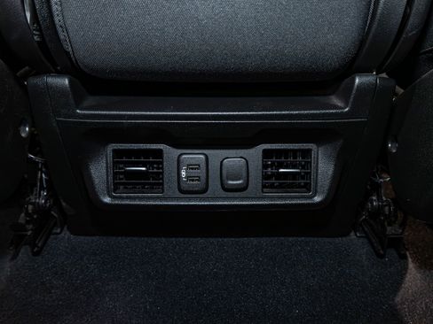 Used 2022 GMC Sierra 3500 SLE w/ SLE Convenience Package AWD/4WD image 22