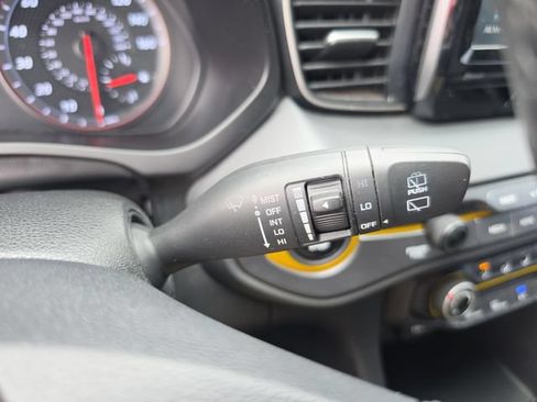 Used 2019 Hyundai Veloster Turbo R-Spec FWD image 20