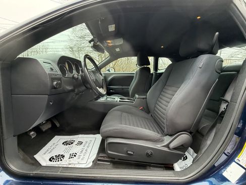 Used 2014 Dodge Challenger SXT RWD image 20
