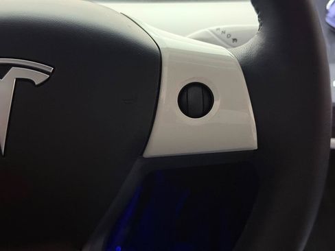 Used 2023 Tesla Model Y Long Range AWD/4WD image 35