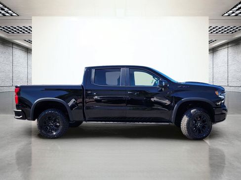 Used 2024 Chevrolet Silverado 1500 ZR2 w/ Technology Package AWD/4WD image 6