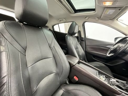Used 2017 MAZDA MAZDA3 Grand Touring image 14