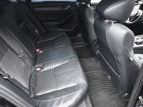 Used 2018 Honda Accord EX-L image 10