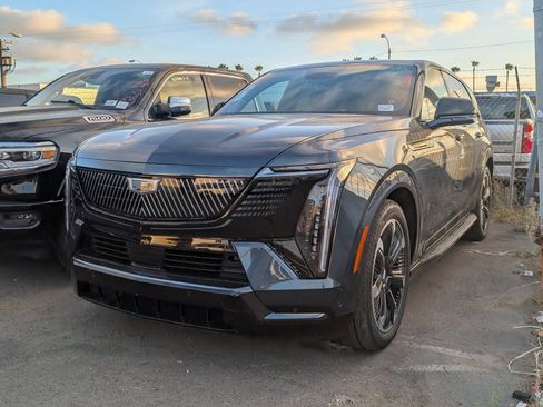 Used 2025 Cadillac Escalade IQ Sport 2 AWD/4WD image 1