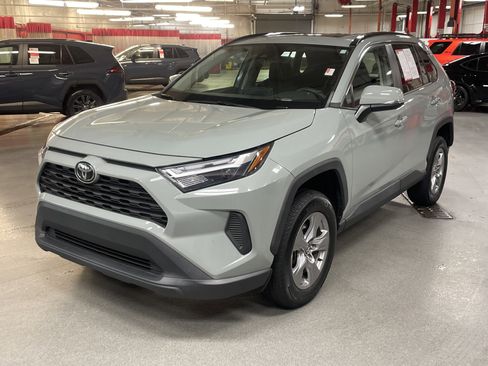 Certified 2022 Toyota RAV4 XLE w/ Convenience Package image 5