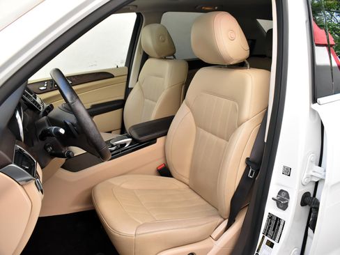 Used 2019 Mercedes-Benz GLE 400 4MATIC image 21