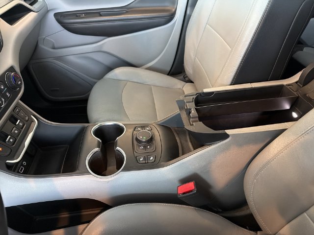 Used 2018 GMC Terrain SLT w/ Preferred Package FWD image 24