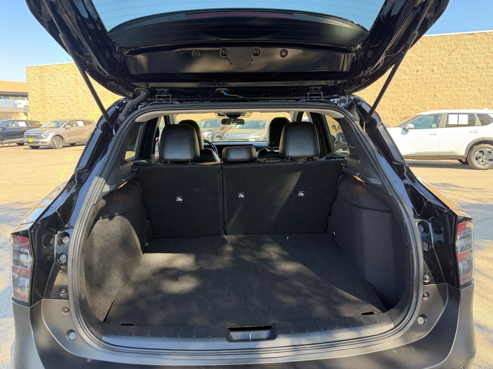 Used 2026 Nissan Kicks SR AWD/4WD image 29