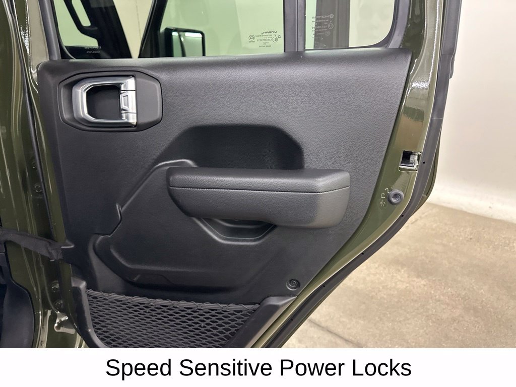 Used 2022 Jeep Gladiator Sport AWD/4WD image 24