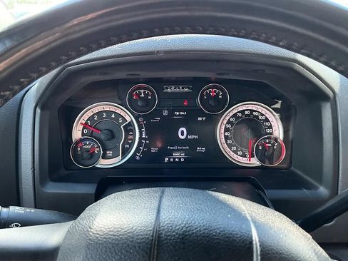Used 2017 RAM 2500 SLT w/ Black Appearance Group AWD/4WD image 19