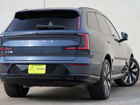 Used 2025 Volvo EX90 Ultra AWD/4WD image 5
