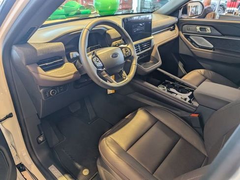 New 2026 Ford Explorer Platinum w/ LUX Leather Package image 13