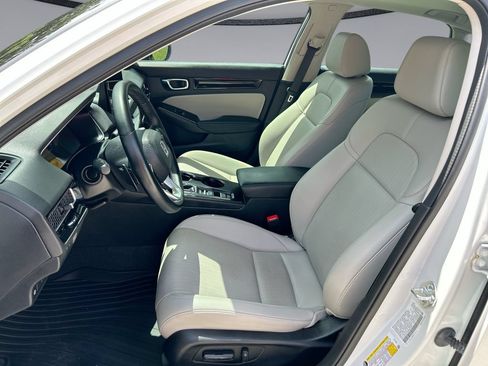 Used 2022 Honda Civic Touring image 11