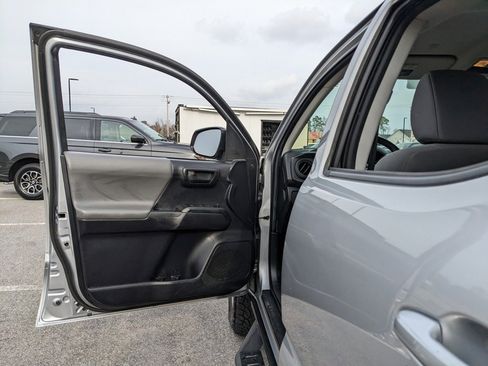 Used 2021 Toyota Tacoma SR image 47