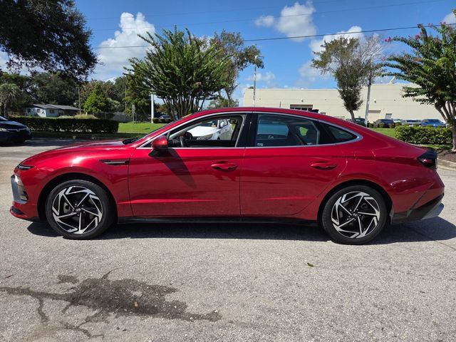 Used 2024 Hyundai Sonata SEL w/ Convenience Package FWD image 4