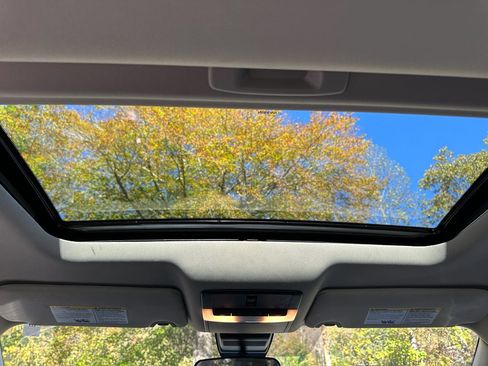 Used 2022 Nissan Altima 2.5 SR w/ Midnight Edition Package image 22