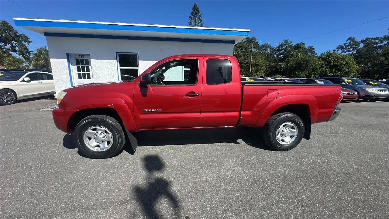 Used 2010 Toyota Tacoma PreRunner RWD image 2