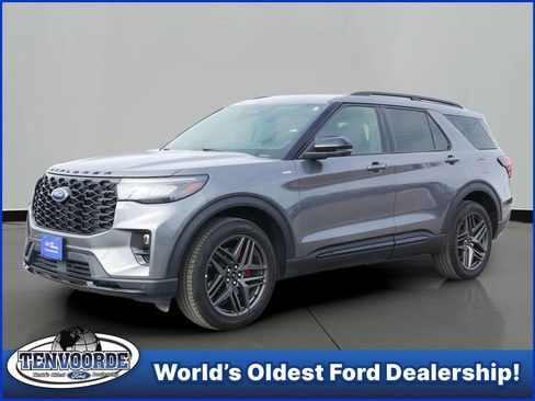 Certified 2025 Ford Explorer ST-Line w/ ST-Line Street Pack image 1