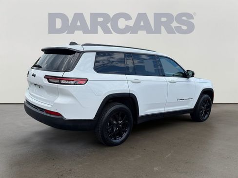 Used 2024 Jeep Grand Cherokee L Laredo AWD/4WD image 7