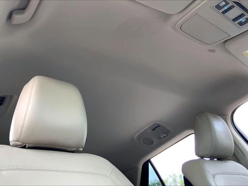 Used 2020 Ford Explorer XLT w/ Equipment Group 202A image 14