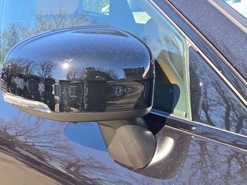 Certified 2023 Volvo XC60 T8 Ultimate w/ Protection Package Premier image 10