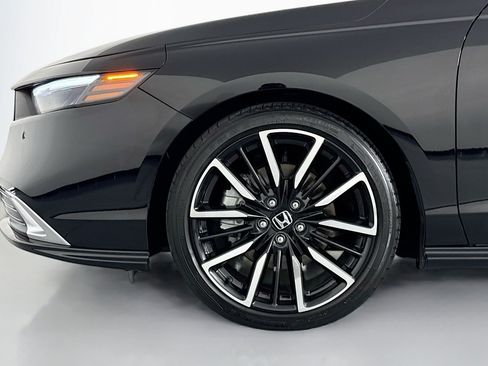 Used 2025 Honda Accord Touring image 10