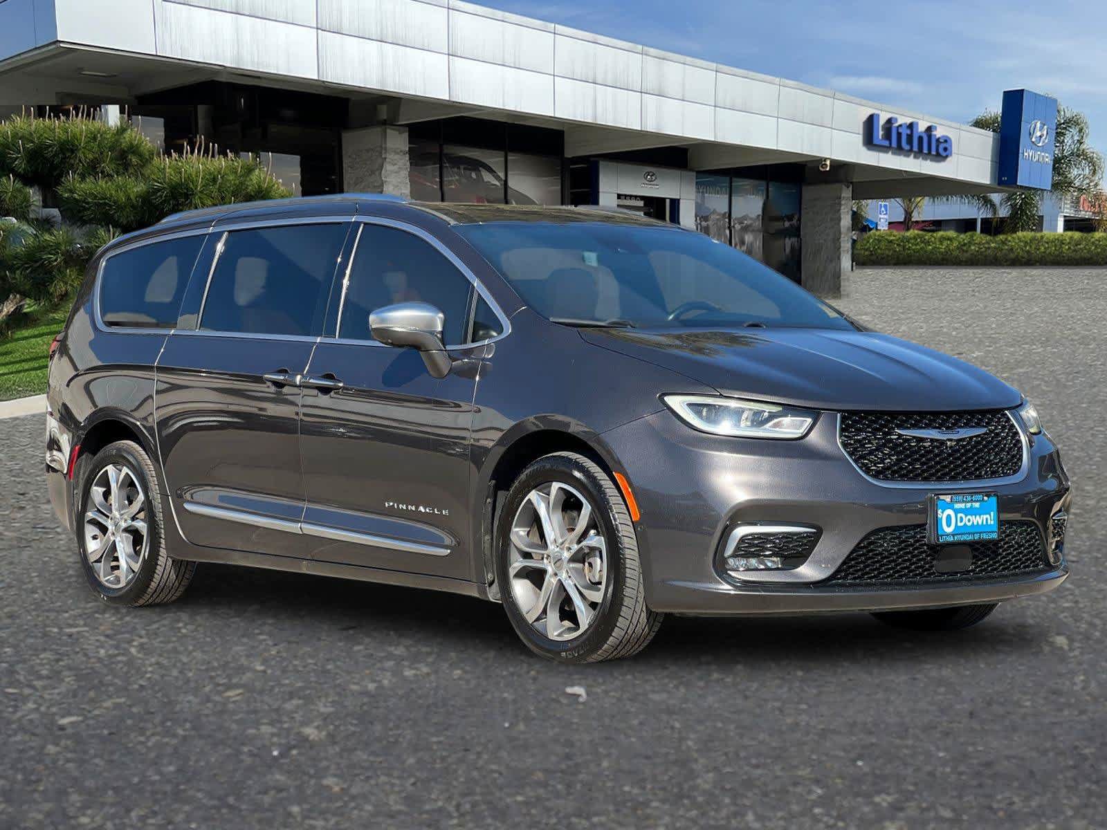 Used 2021 Chrysler Pacifica Pinnacle AWD/4WD image 10