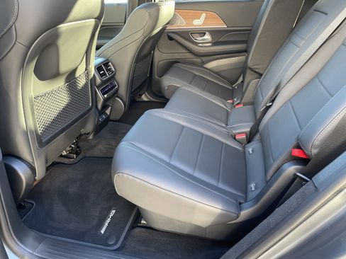 Certified 2025 Mercedes-Benz GLS 450 4MATIC image 41