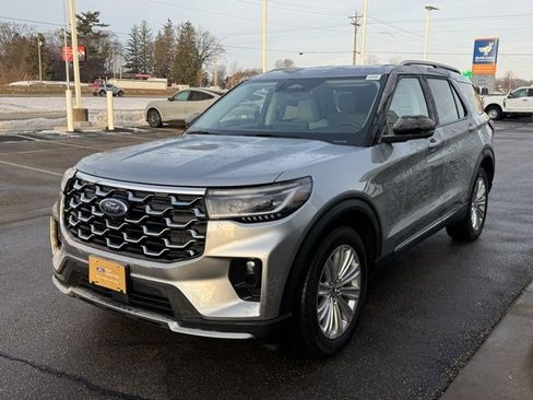 Used 2025 Ford Explorer Platinum w/ LUX Leather Package image 36