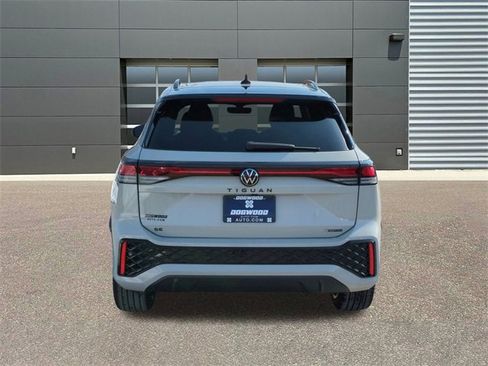New 2026 Volkswagen Tiguan SE R-Line image 6