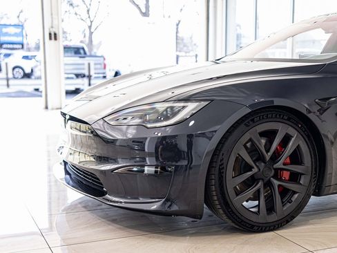 Used 2024 Tesla Model S Plaid image 4