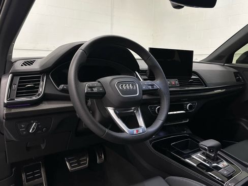 Used 2025 Audi SQ5 Premium Plus w/ Premium Plus Package image 10
