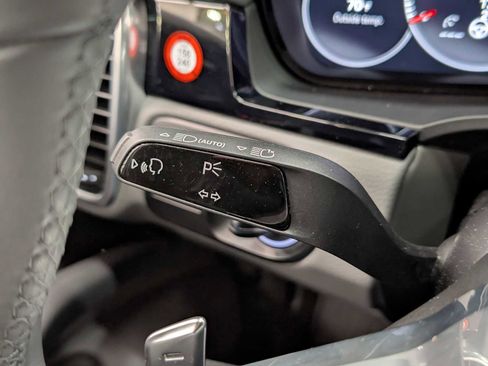 Used 2023 Porsche Cayenne Coupe image 38