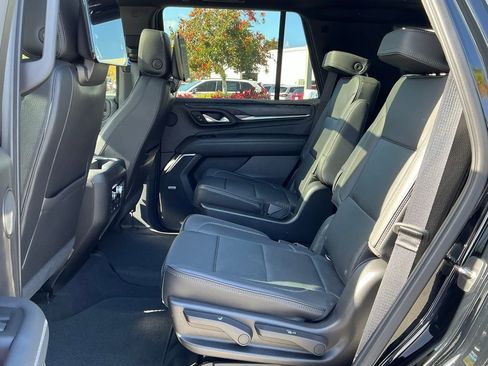 Used 2021 GMC Yukon Denali w/ Denali Premium Package image 26