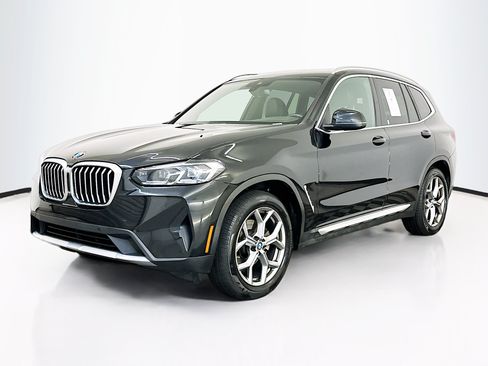 Used 2024 BMW X3 xDrive30i AWD/4WD image 3