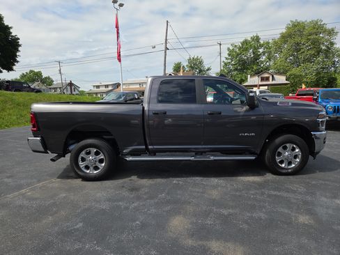 Certified 2025 RAM 2500 Big Horn AWD/4WD image 2